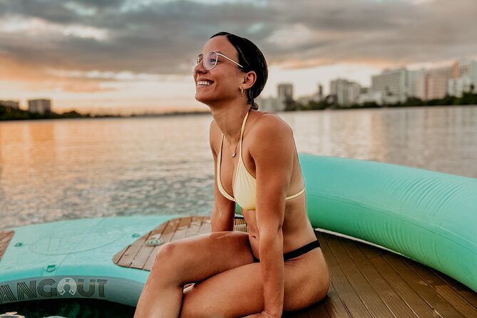 2-Hour Floating Hangout in Condado with Prosseco and Charcuterie - Key Points Before You Book