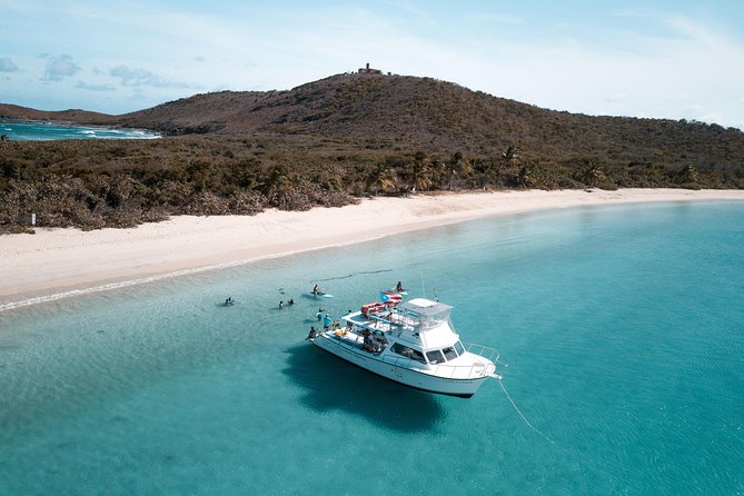 All Inclusive Beach and Snorkel Boat Tour to Icacos Island - The crew makes the day work