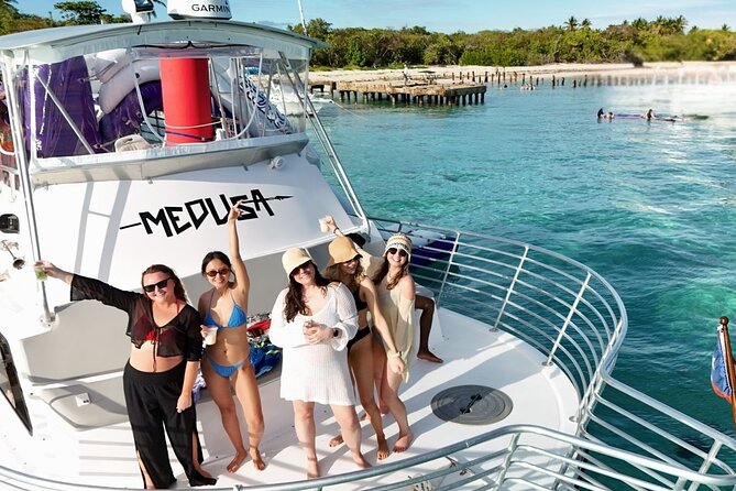 All Inclusive Snorkel and Slide Boat Tour: Icacos or Vieques - Beach time and the waterslide