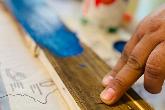 Caribbean Driftwood Making in San Juan - Scraping and shaping your Caribbean driftwood