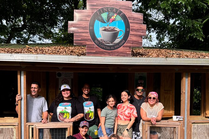 Coffee & Waterfalls Tour: from the mountains to the cup - Laura’s guiding style and the small-group format