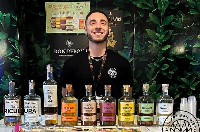 "Exclusive Tour": VIP Rum Tasting at San Juan Artisan Distillers - Hand bottling and the fruit-filled TRESCLAVOS bottles