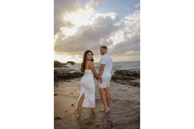 Golden Hour Beach Photo Shoot in San Juan - Meeting Phillis at La Concha Renaissance