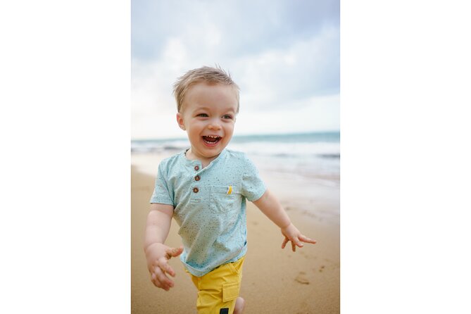 Golden Hour Beach Photo Shoot in San Juan - What the praise tells you about the photographer