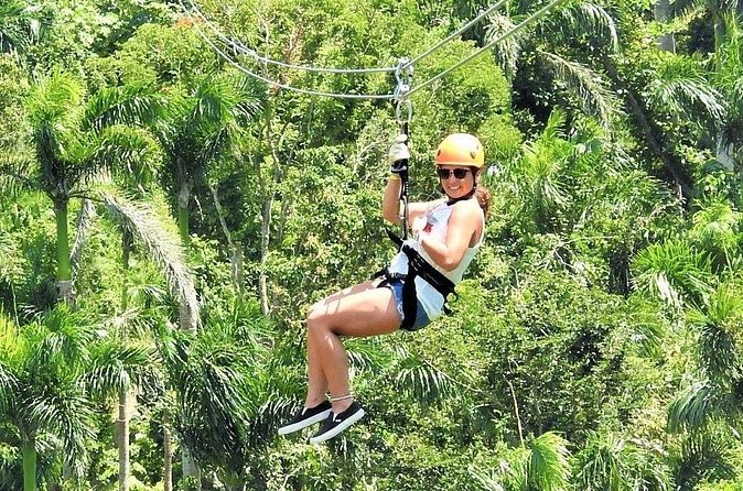 Half Day Tour in Rainforest Zipline Park with Transportation - What the guides do well