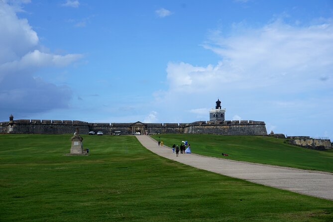 Historical Walking Tour of Old San Juan - Walking through the Gate of San Juan