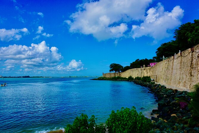 Historical Walking Tour of Old San Juan - La Rogativa and a legend in bronze
