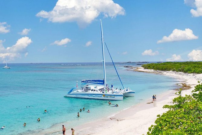 Icacos Island Catamaran Day Sail from Fajardo - What the crew adds to the experience