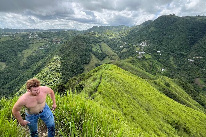 Incredible Hike & Cliff Jumping in the Heart of Puerto Rico - The best parts of this mountain day