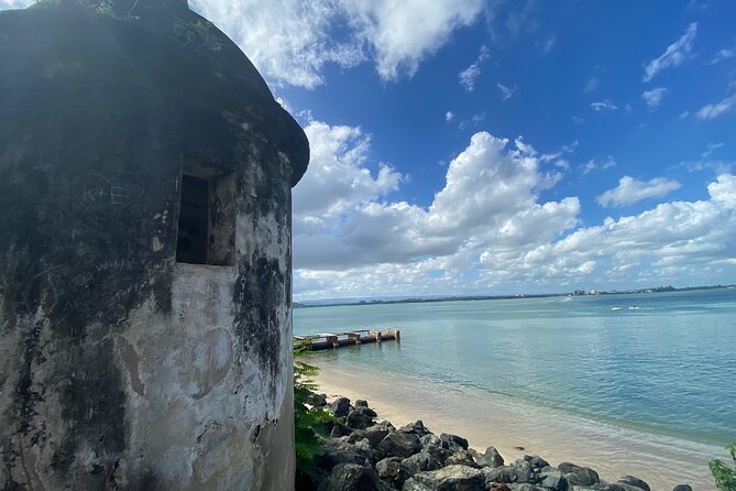 Instagramable Places in Old San Juan Tour - Cathedral, gate, and La Rogativa