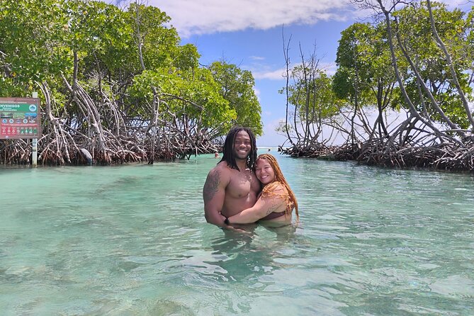 La Parguera Boat Charter with Captain: Kayak & Snorkel - Cayo Caracoles and the Clear Water
