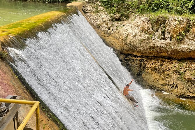 Largest Natural Waterslide, River Hike and Beach Tour in Arecibo - Who will enjoy this tour most