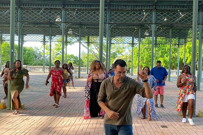 Learn Salsa In Paradise San Juan Puerto Rico - A small-group setting, with one size detail to check
