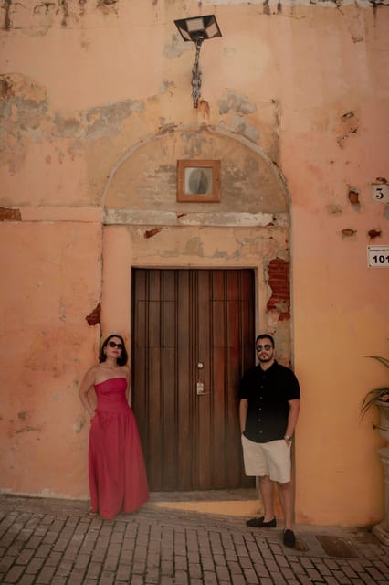 Old San Juan: Photoshoot Walking Tour - Colorful houses and the Puerto Rico flag doors