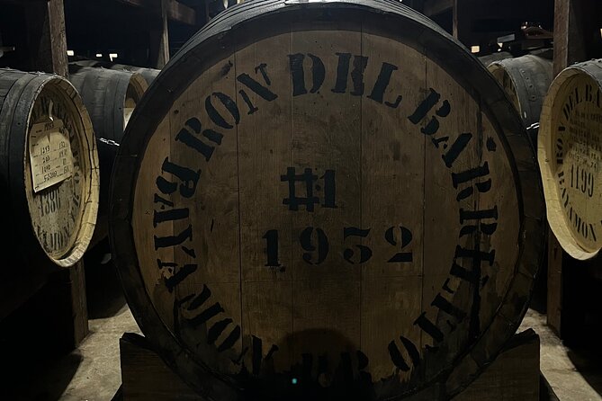 Old San Juan Private Tour with Barrilito Rum Experience - What the Guide Adds to the Experience