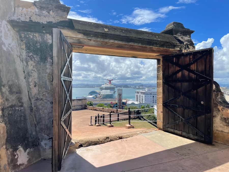 Old San Juan: San Cristobal Castle and Old Town Walking Tour - Should you book the San Cristobal Castle and Old Town Tour?