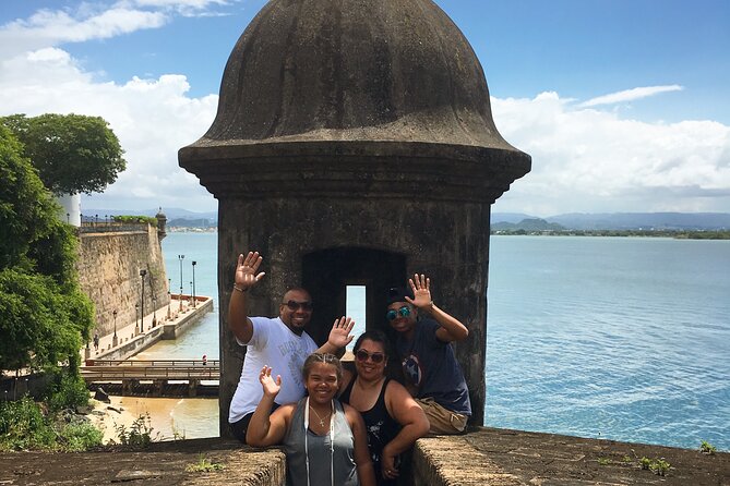 Old San Juan Tour in Spanish - Starting at Plaza Colón and the old city walls