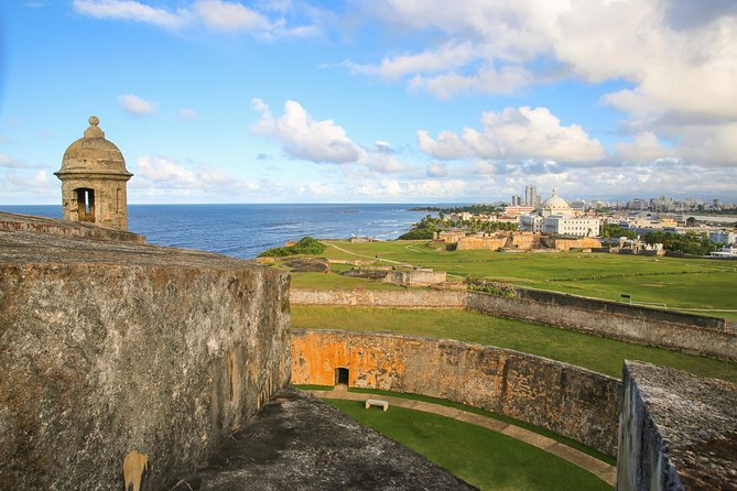 Old San Juan Walking Tour with Fort: 8+ people group - Key points at a glance