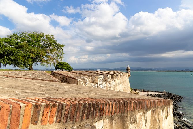 Old San Juan Walking Tour with Fort: 8+ people group - Inside San Cristobal Fort with a certified guide