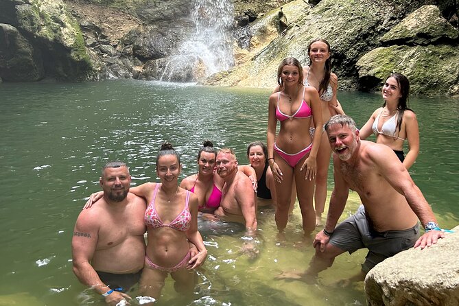 Perfect Getaway Tour of Indian Cave with Gozalandia - Cueva del Indio and the meaning of the petroglyphs