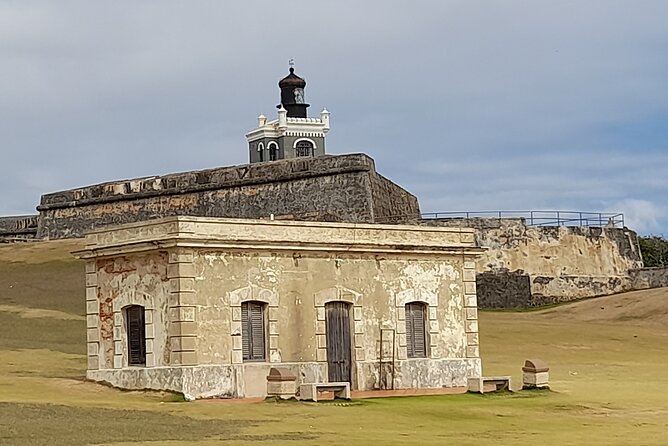 Private Historic Old San Juan Sightseeing and Walking Experience - From Columbus to the old city walls