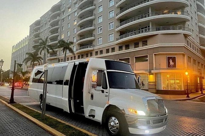 Private Party Bus Tour in Puerto Rico - La Placita de Santurce is the nightlife centerpiece