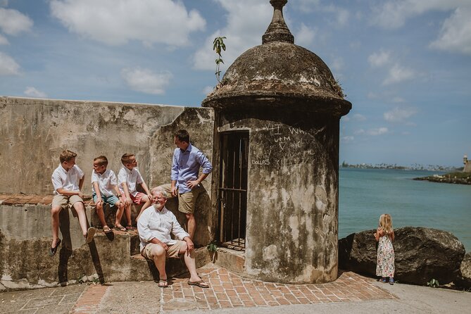 Private Vacation Photo Session with Local Photographer in San Juan - Working with the photographer during the hour
