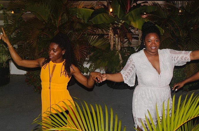 Puerto Rican Salsa Class and Night Out in San Juan, Puerto Rico - Social etiquette and safety are useful extras