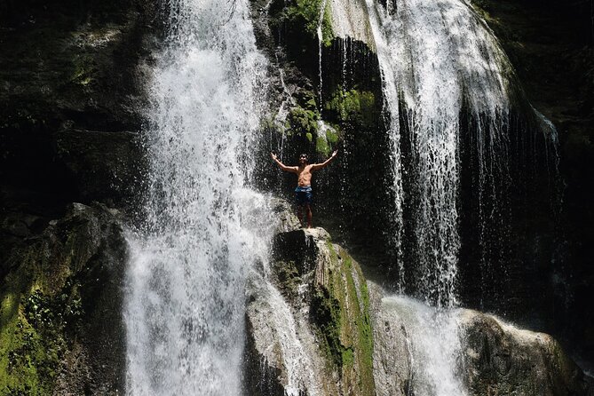 Puerto Rico: Cueva del Indio, Waterfalls & Beach Tour - Aguadilla: a first taste of clear Caribbean water