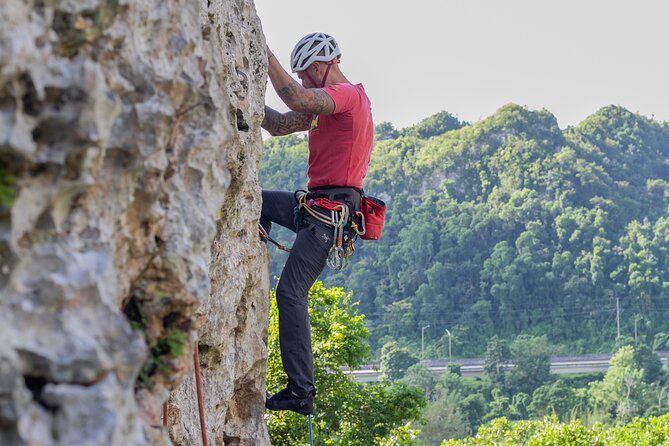 Rock Climbing for Beginners or Experienced - Pairing the Climb With Vega Baja