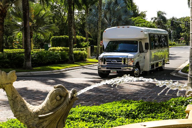 San Juan Airport Transfer - Shared transportation means tradeoffs
