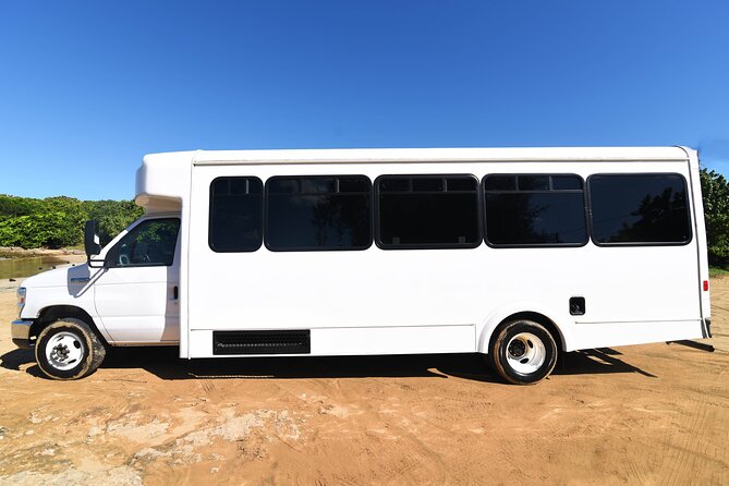 San Juan Arrival Share Transfer - A short ride with a shared-service tradeoff