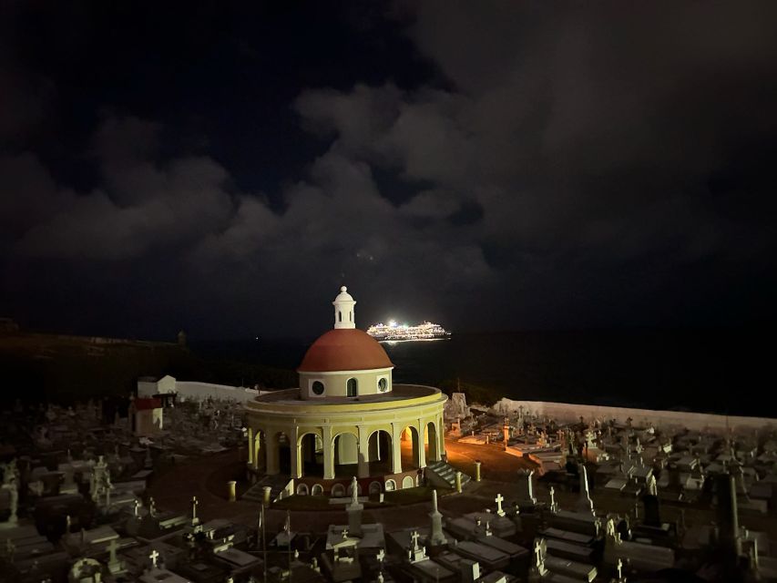 San Juan: Ghosts and Spooky History Walking Tour - Santa María Magdalena de Pazzis Cemetery