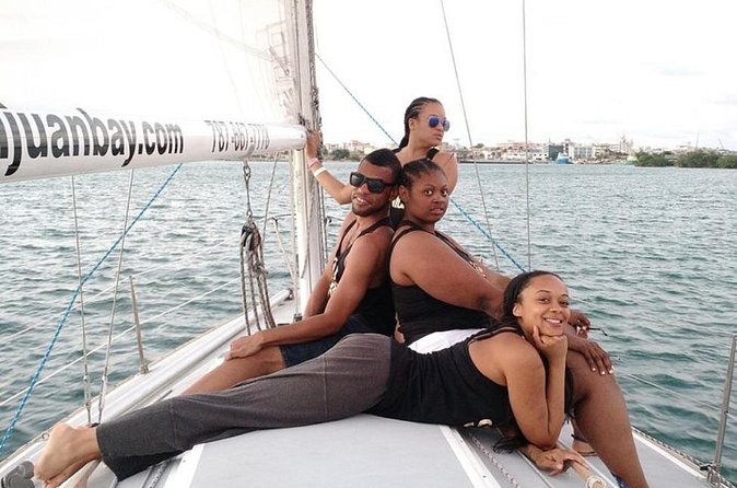San Juan Historical Bay Daytime Sailing Tour - Goats Island and the little fort