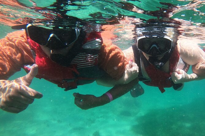 San Juan: Kids and Family Snorkeling Adventure with Videos - Why the small guide groups matter