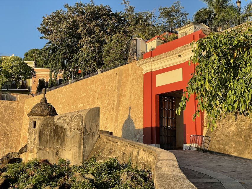 San Juan: Old Town Sunset Walking Tour - Meeting at Plaza Colón