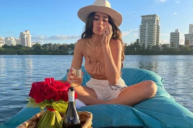 San Juan — Private Floating Picnic Experience in Condado Lagoon - The views, privacy, and chance of seeing manatees