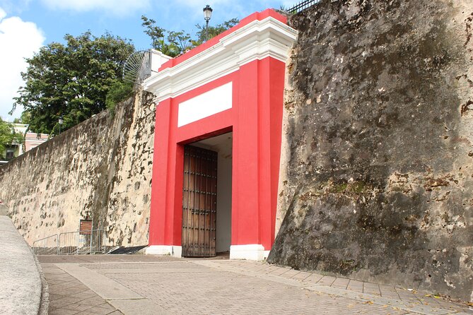 San Juan Private Old Walking Tour - Water, snacks, and one useful photo