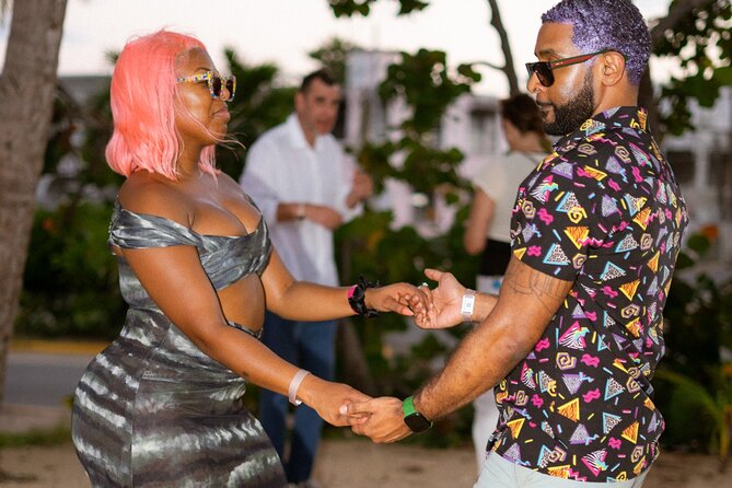 Sunset Salsa Beach Class in San Juan - Couples, solo visitors, and late arrivals